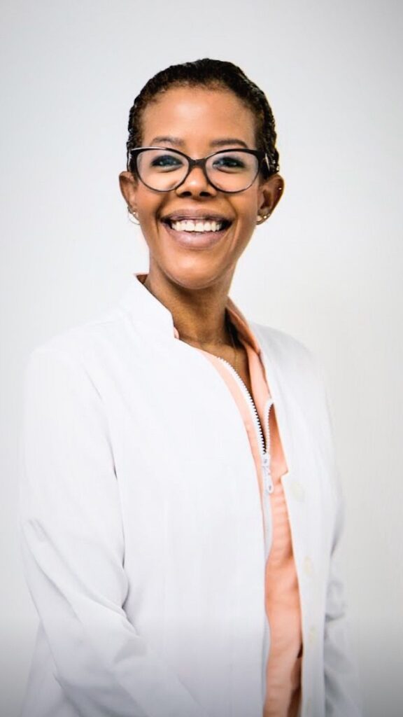 ANA INDHIRA ZABALA ALCANTARA