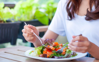 ¿Cómo la alimentación saludable influye en el cerebro y la memoria? 5 hábitos que debes implementar